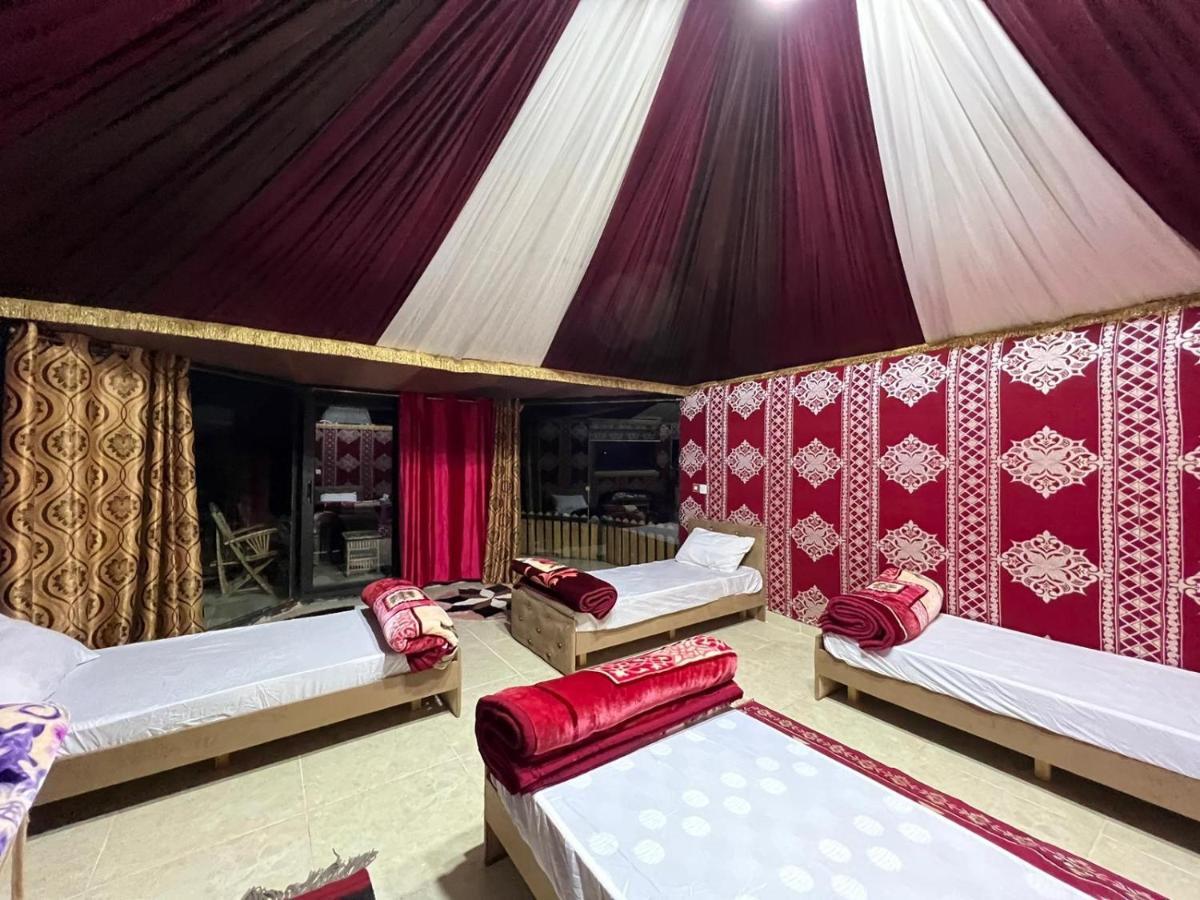 Hotel Bedouin Holidays Camp And Jeep Tours Wadi Rum Esterno foto