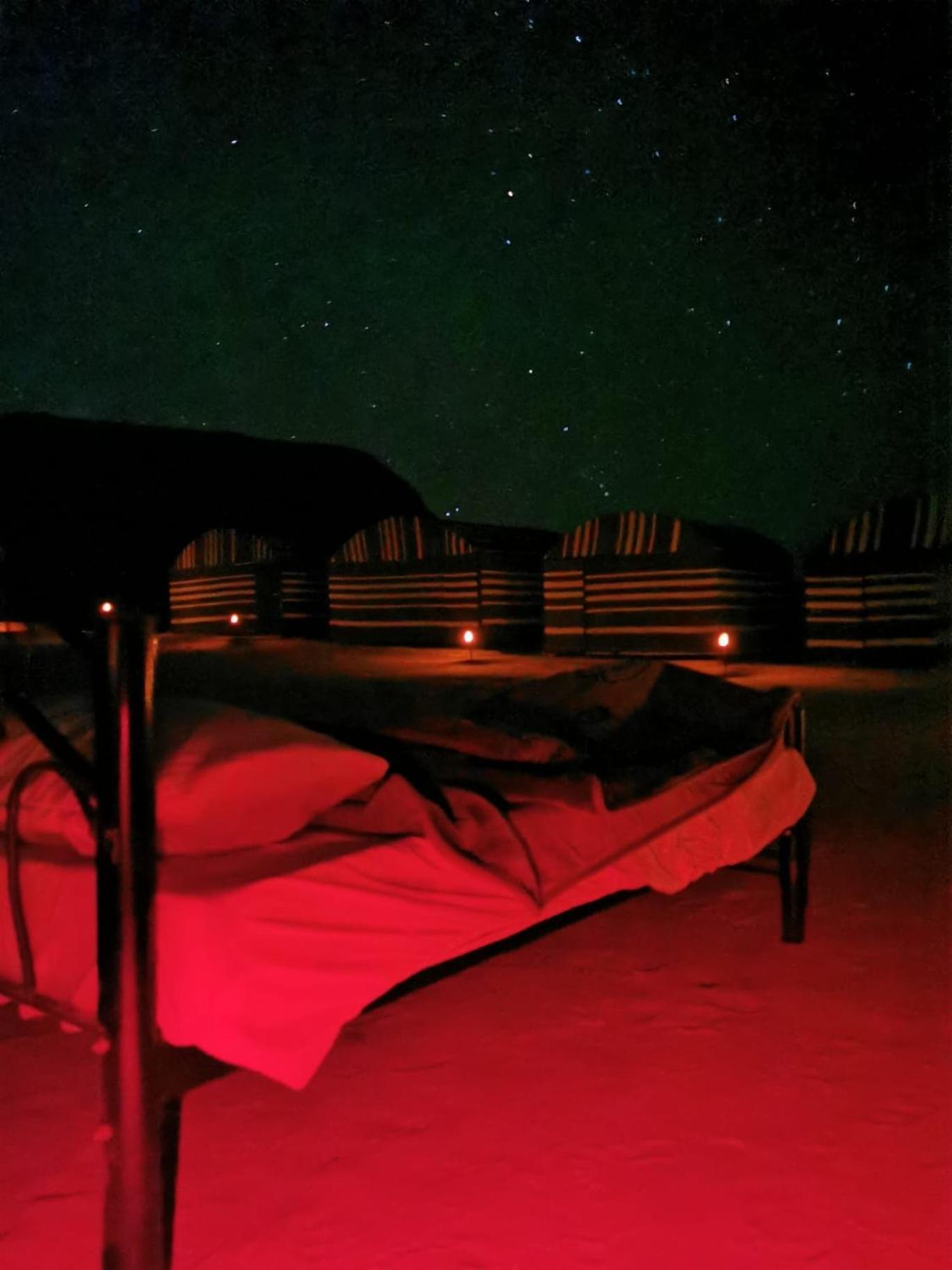 Hotel Bedouin Holidays Camp And Jeep Tours Wadi Rum Esterno foto