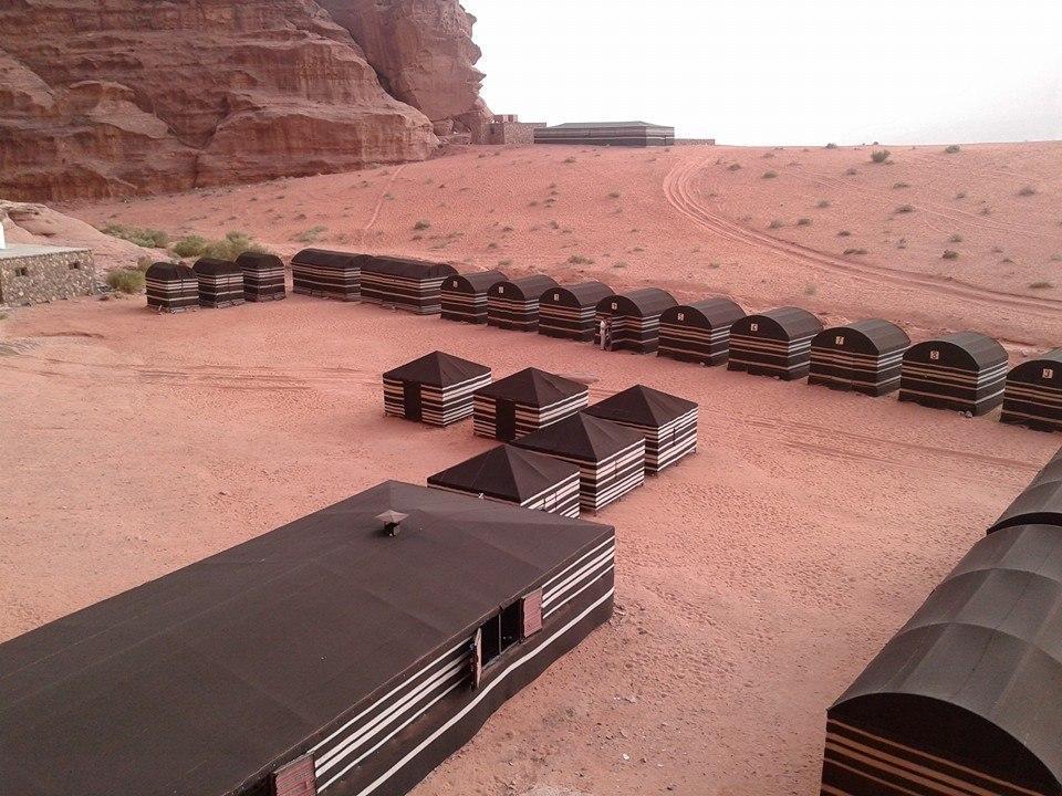 Hotel Bedouin Holidays Camp And Jeep Tours Wadi Rum Esterno foto