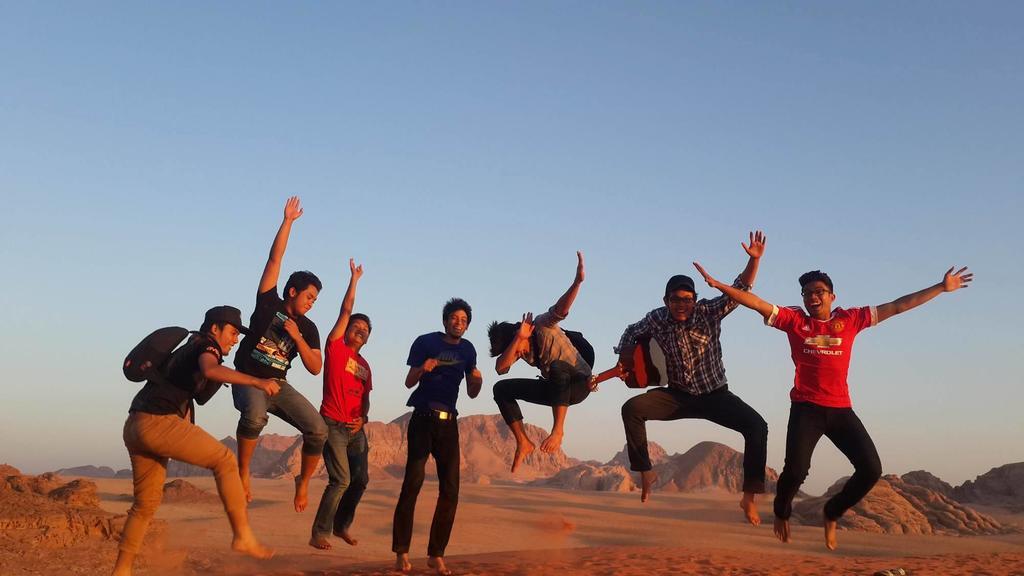 Hotel Bedouin Holidays Camp And Jeep Tours Wadi Rum Esterno foto