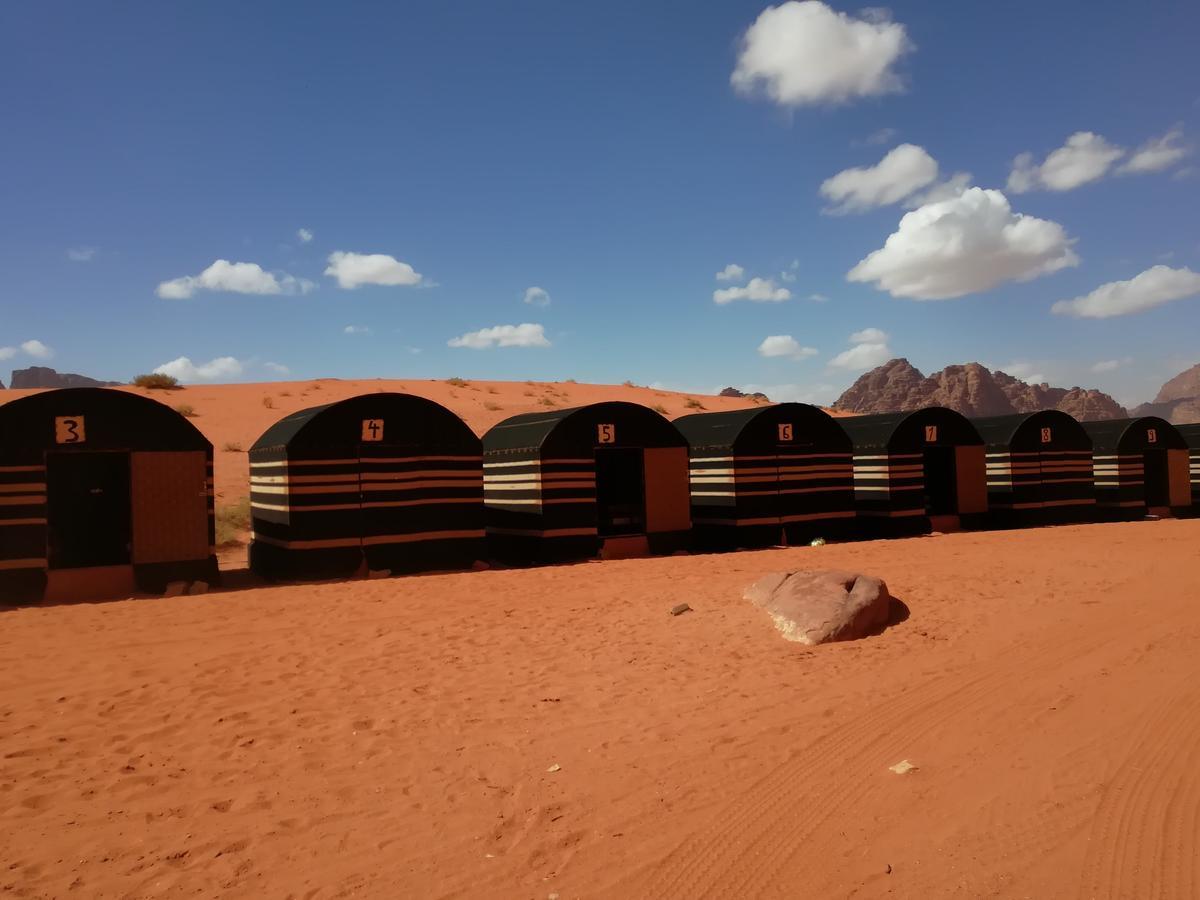 Hotel Bedouin Holidays Camp And Jeep Tours Wadi Rum Esterno foto